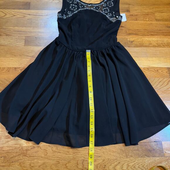 Way In Juniors 3 Black Beaded Backless Fit and Flare Sleeveless Party Dress Prom - Picture 5 of 9